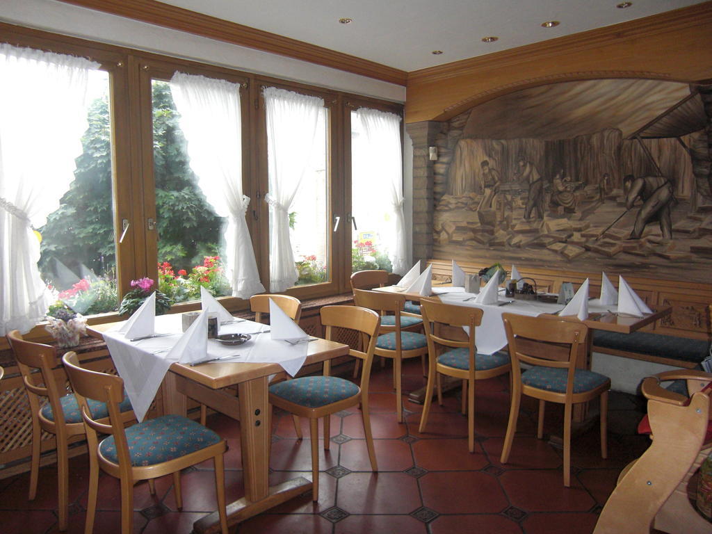 Hotel Restaurant Eifelstube Weibern Bagian luar foto